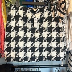 LOFT Black and White Houndstooth Skirt